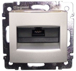 Розетка RJ45 1 выход Кат.5е UTP Legrand Valena (алюминий) монтаж на винтах Розетка RJ45 1 выход Кат.5е UTP Legrand Valena (алюминий) монтаж на винтах