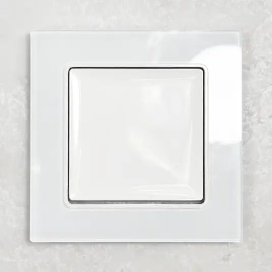 Розетки и выключатели Ambrella Alfa Platos - #1