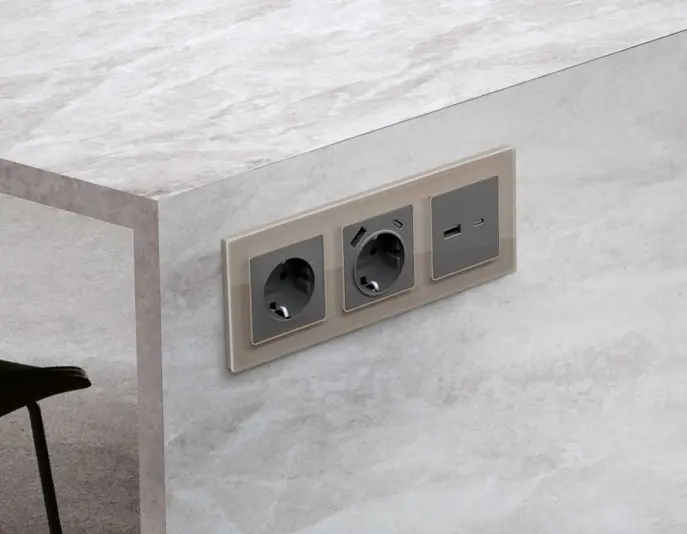 Розетки и выключатели Ambrella Alfa Platos - #1