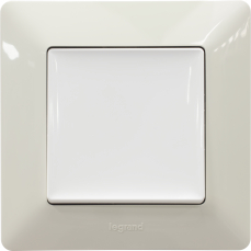 Серия Legrand Valena Life